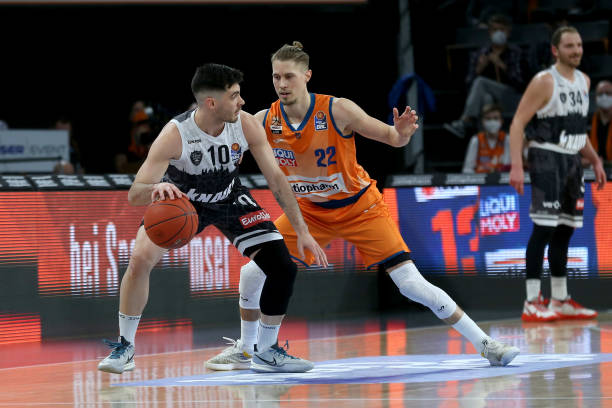 在田径赛场 在田径赛场