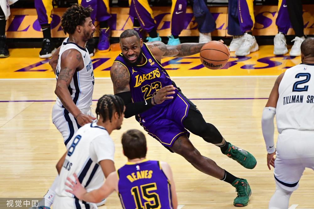 面对实力相 面对实力相