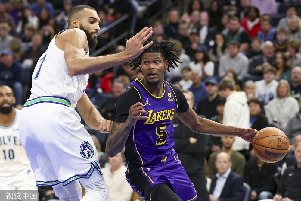 防守稳健 防守稳健